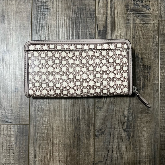 kate spade wallet - Picture 2 of 4